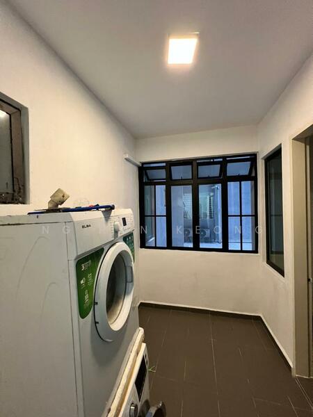 For Sale - Paragon 3