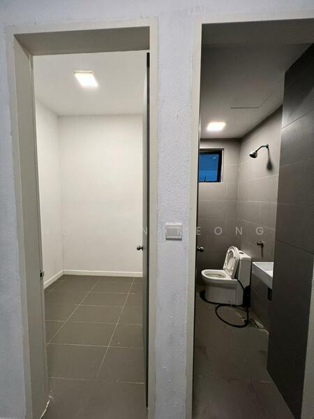 For Sale - Paragon 3