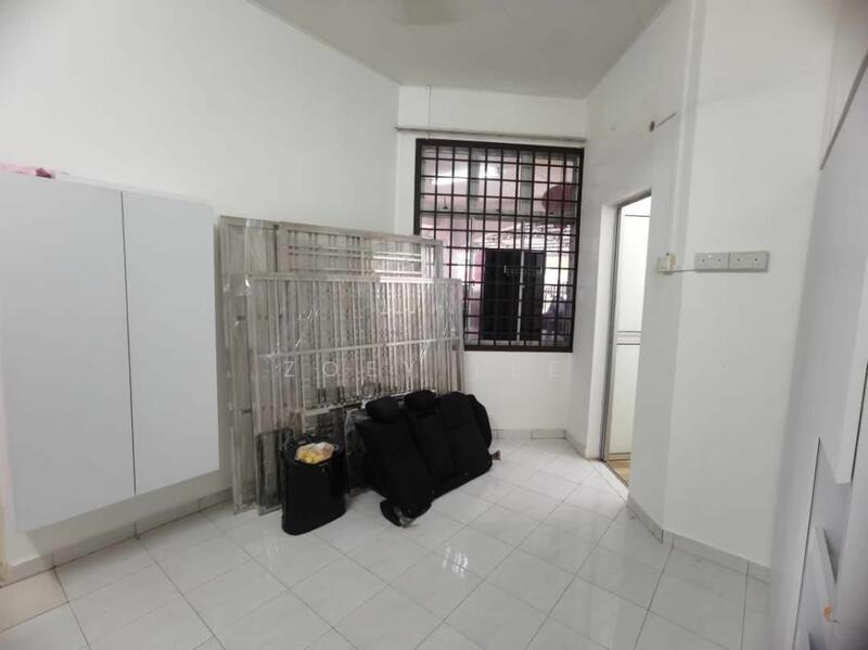 For Sale - 1-storey Terraced House at Taman Melawati