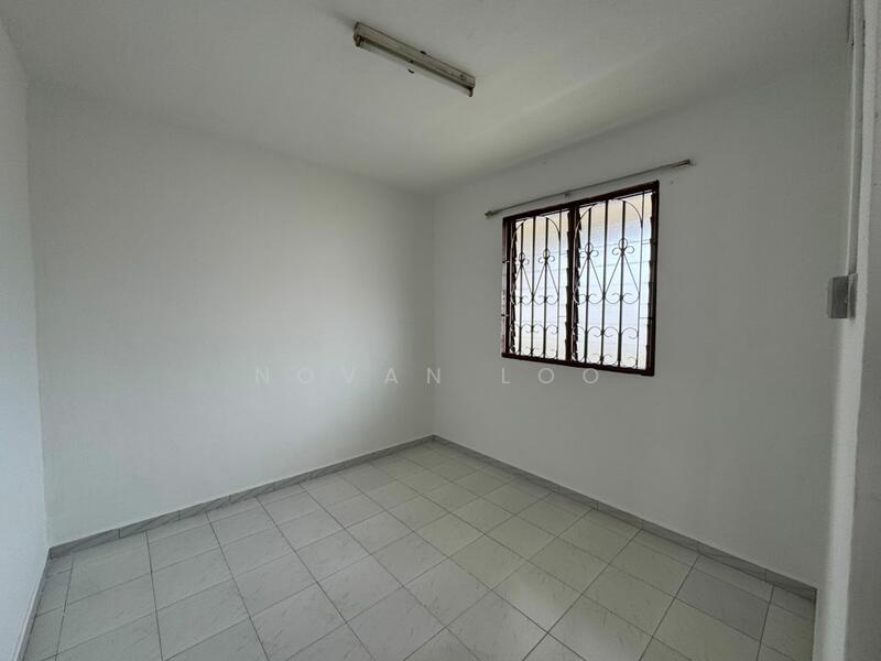 Untuk Disewa - Flat Taman Ungku Tun Aminah