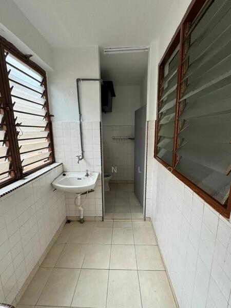 Untuk Disewa - Flat Taman Ungku Tun Aminah