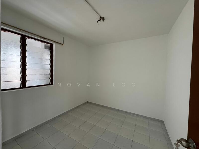 Untuk Disewa - Flat Taman Ungku Tun Aminah