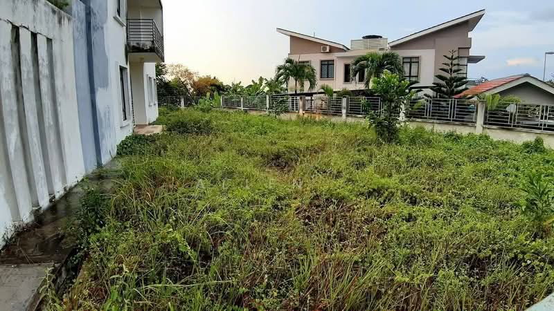 Rumah Berkembar untuk Dijual di Saujana Utama (Selangor) - Allen . - Exterior - PropertyGuru.com.my
