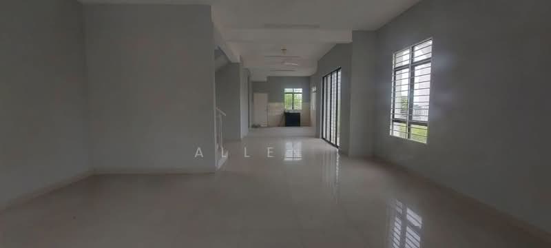 Rumah Berkembar untuk Dijual di Saujana Utama (Selangor) - Allen . - Living Room - PropertyGuru.com.my