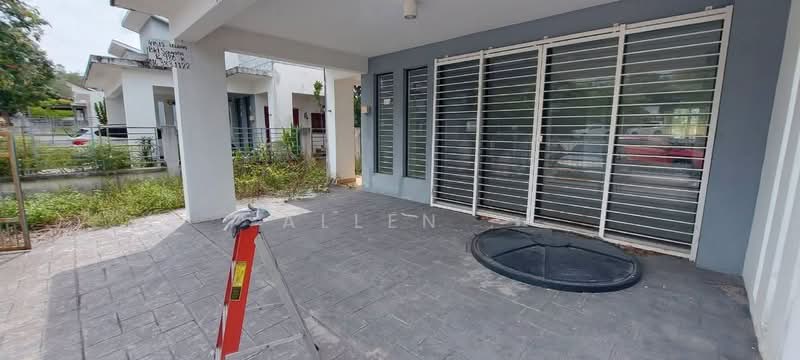 Rumah Berkembar untuk Dijual di Saujana Utama (Selangor) - Allen . - Exterior - PropertyGuru.com.my