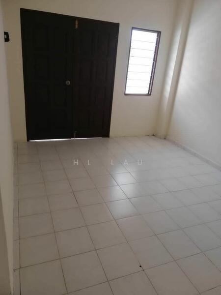 For Rent - Semi-Detached House at Seksyen 8