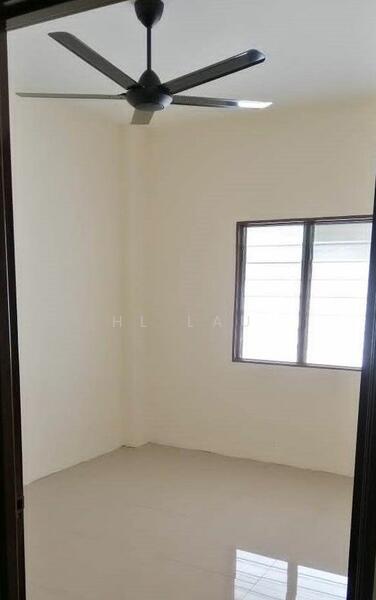 For Rent - Semi-Detached House at Seksyen 8