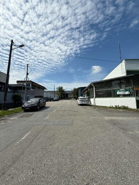 For Rent - Taman Gembira 1.5 Storey Terrace Factory For Rent