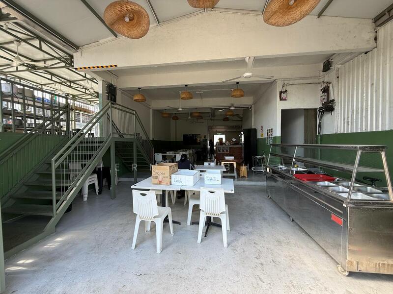 For Rent - Taman Gembira 1.5 Storey Terrace Factory For Rent