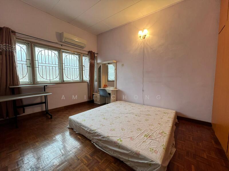 Ampang Double Storey Superlink House Partial Furnished For Sale untuk Untuk Dijual - RM 350,000, Mac 2026 - PropertyGuru.com.my