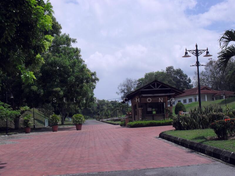 For Sale - Bungalow Land at College Heights Garden Resort