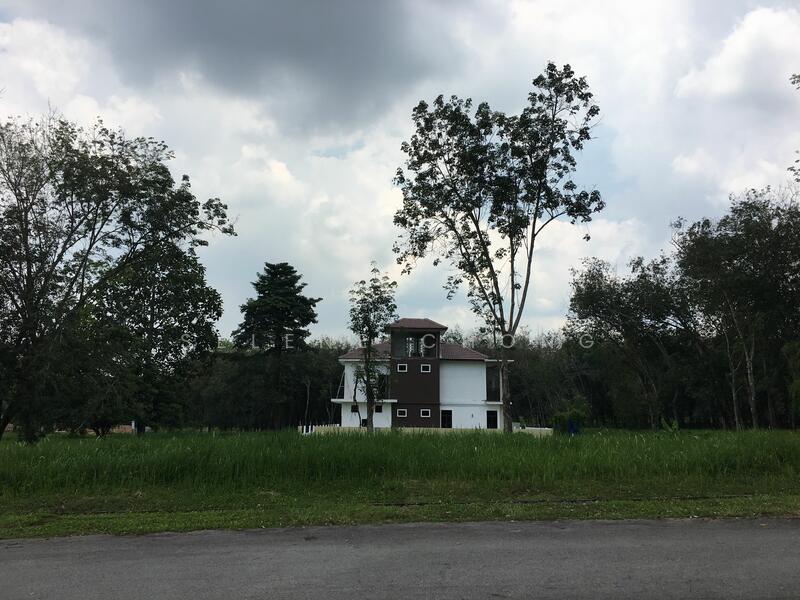 For Sale - Bungalow Land at College Heights Garden Resort