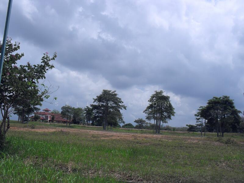 For Sale - Bungalow Land at College Heights Garden Resort