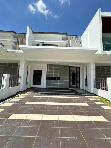 For Sale - Seri Austin - Terrace Homes