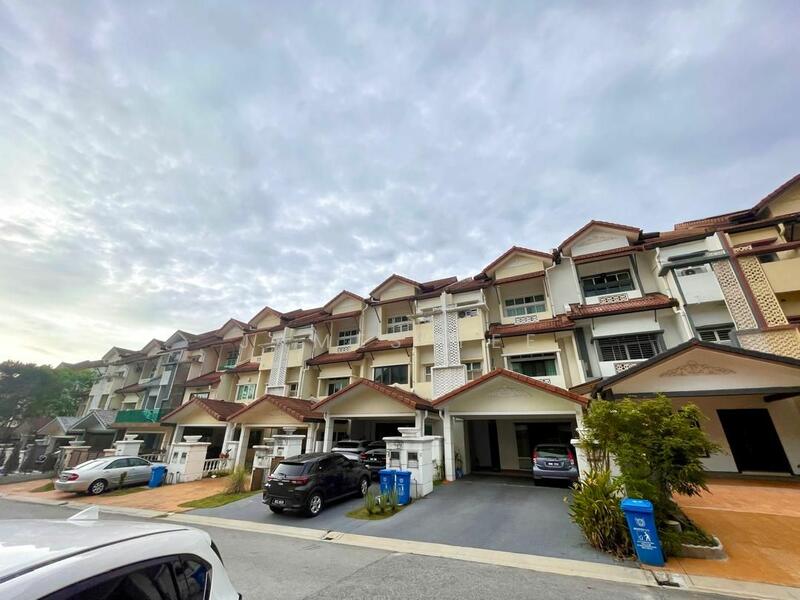 For Sale - 3-storey Terraced House at Setia Utama