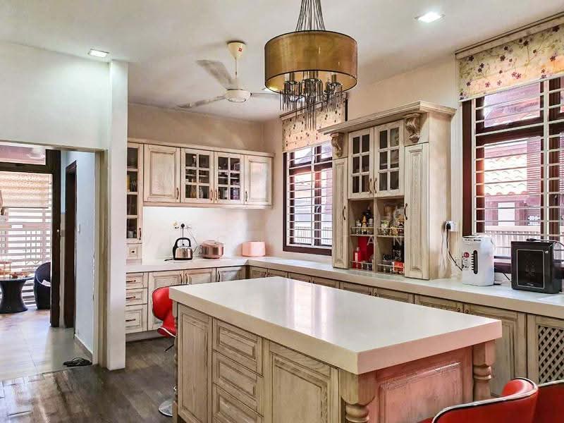 Bungalow House for Sale in Usj 16 (Subang Jaya) - Vincent Tan - Kitchen - PropertyGuru.com.my