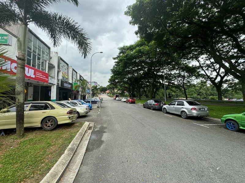 For Sale - Pusat Perdagangan Kempas