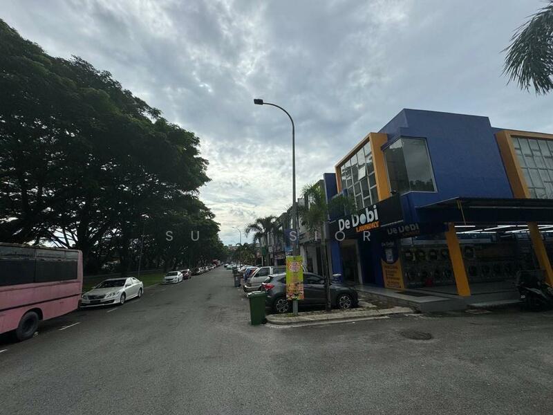 For Sale - Pusat Perdagangan Kempas