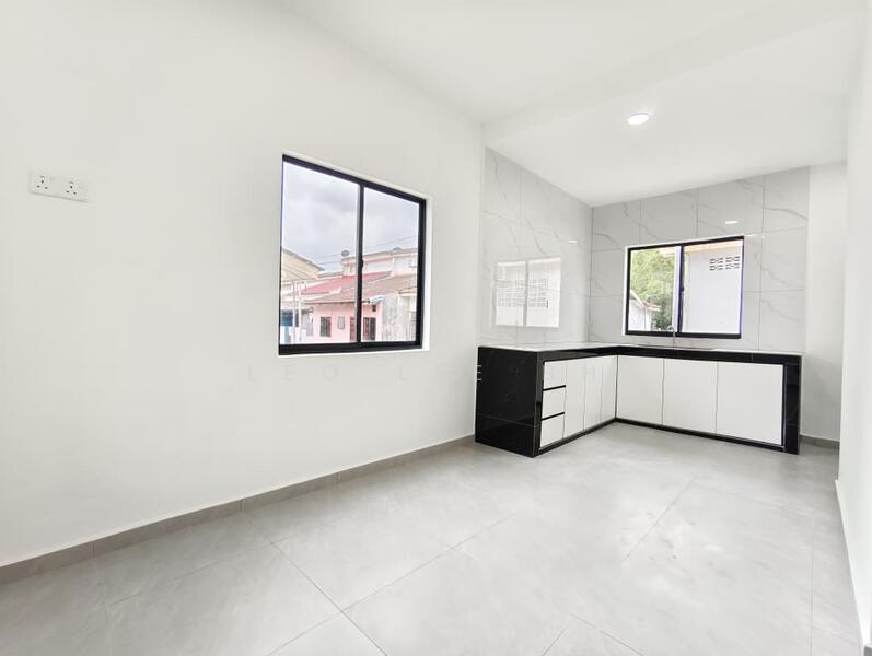 Untuk Dijual - Jalan Rajawali , Taman Wawasan, Kelapa Sawit