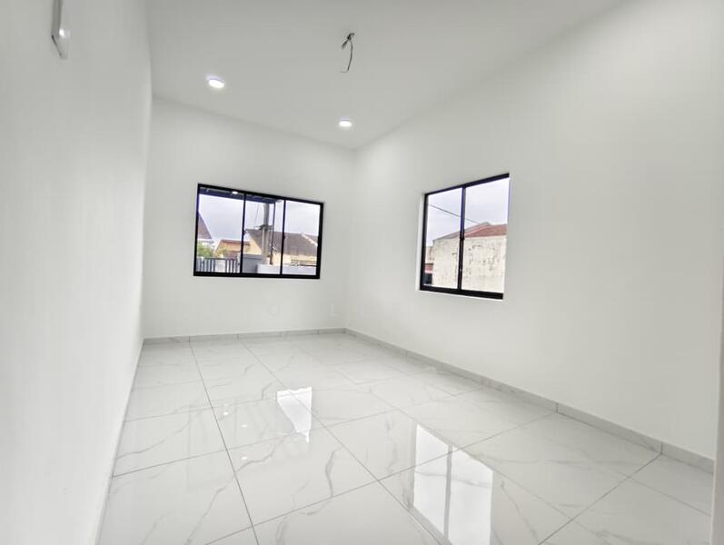 Untuk Dijual - Jalan Rajawali , Taman Wawasan, Kelapa Sawit