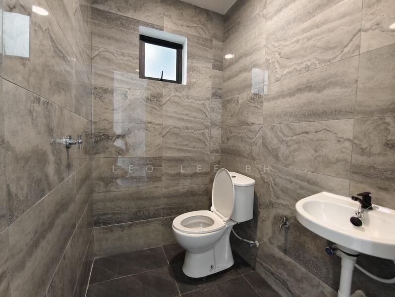 Untuk Dijual - Jalan Rajawali , Taman Wawasan, Kelapa Sawit