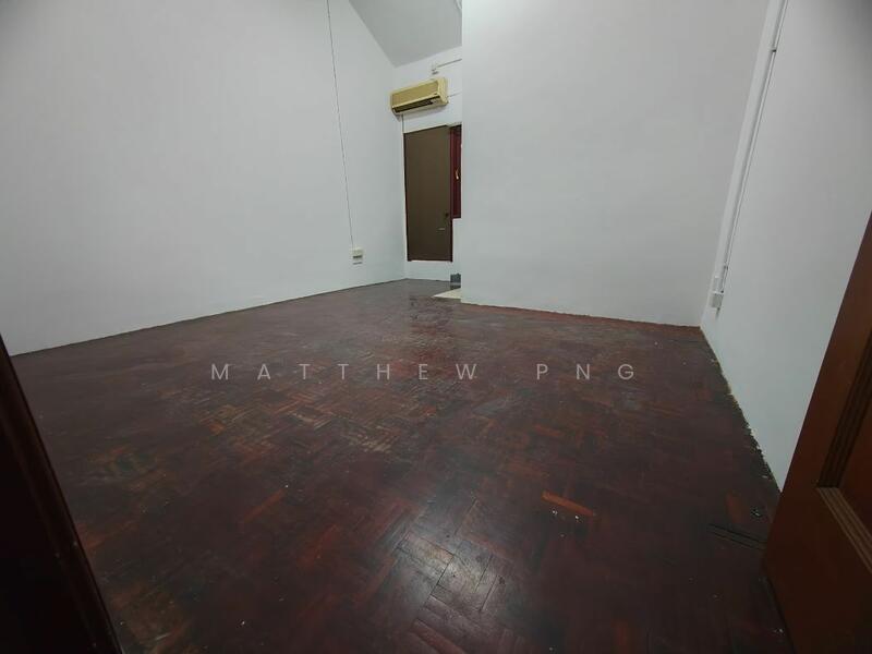 Untuk Dijual - Semi-Detached House at Batu Uban