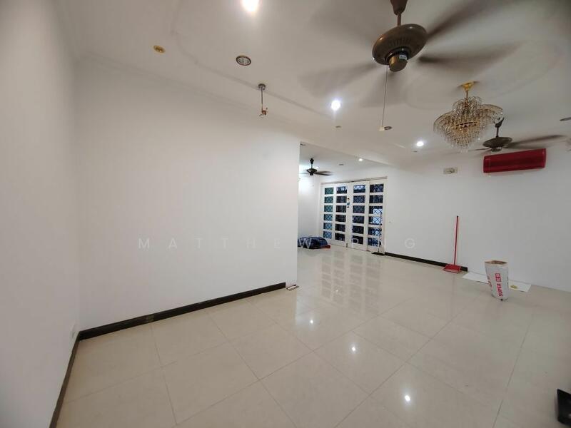 Untuk Dijual - Semi-Detached House at Batu Uban