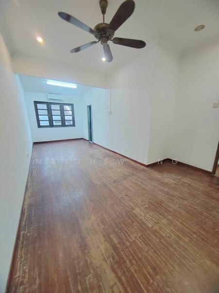 Untuk Dijual - Semi-Detached House at Batu Uban