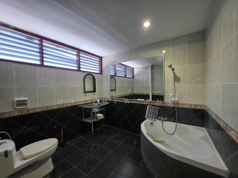 Untuk Dijual - Semi-Detached House at Batu Uban