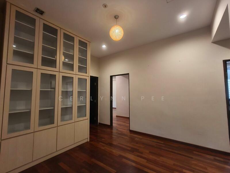 Untuk Disewa - Commercial bungalow at Taman Sri Tebrau