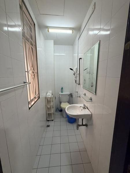 Rumah Banglo untuk Dijual di Sri Hartamas (Kuala Lumpur) - Ryan Swe - Bathroom - PropertyGuru.com.my