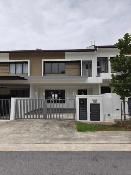 2-storey Terraced House for Sale in Rawang (Selangor) - Rashidah Juremi - Exterior - PropertyGuru.com.my