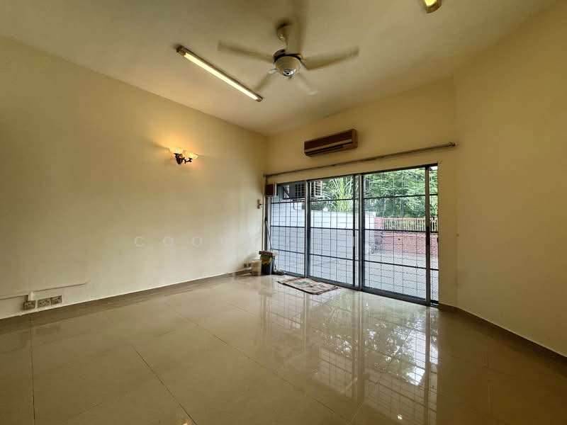 Rumah Teres 2 Tingkat untuk Dijual di SS25 (Petaling Jaya) - Cooper Chow - Living Room - PropertyGuru.com.my