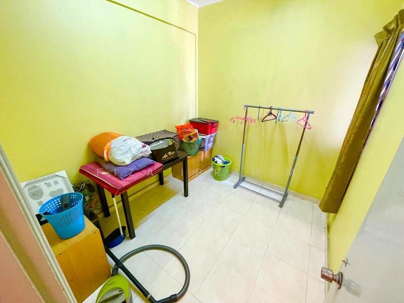 For Sale - Kenari Court