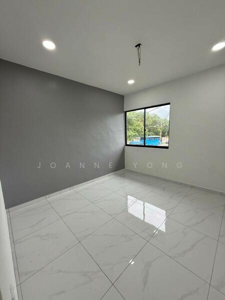 Untuk Dijual - Double Storey Low Cost Corner Lot @ 99 Jalan Mutiara Emas 2/33, Taman Mount Austin, Johor Bahru.