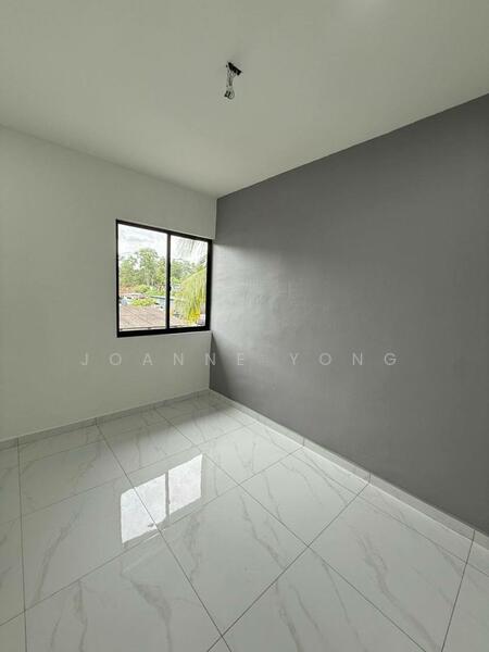Untuk Dijual - Double Storey Low Cost Corner Lot @ 99 Jalan Mutiara Emas 2/33, Taman Mount Austin, Johor Bahru.
