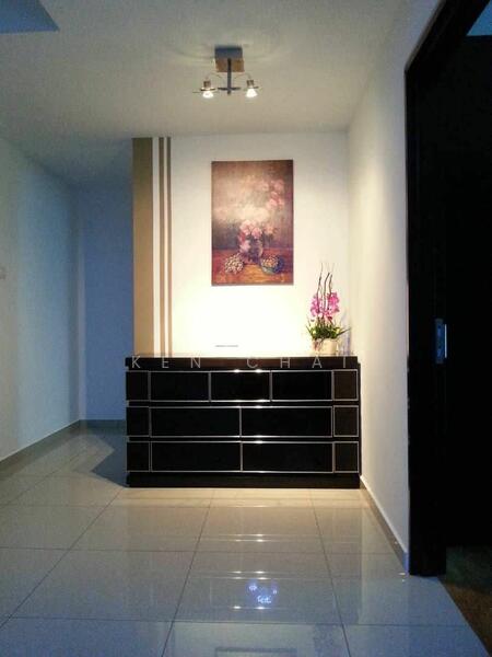 For Sale - Molek Pine 3