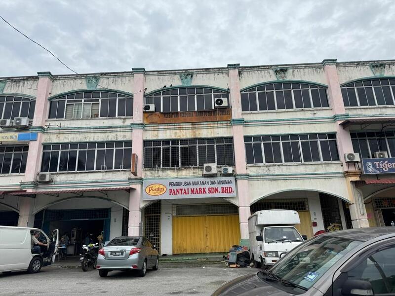 For Rent - Ground Floor Shop @ Taman Putri Jaya