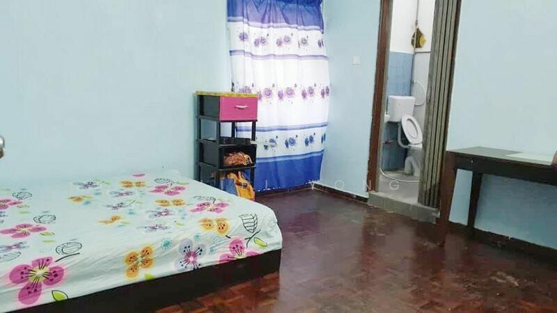 Untuk Dijual - Semi-Detached House at Taman Serene