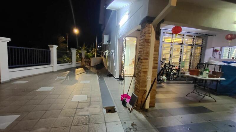 For Sale - 2.5-storey Terraced House at Ampang Jaya