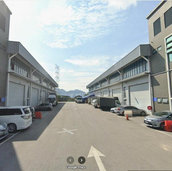 For Rent - Batu 8, Batu Caves 1.5 Story Factory For Rent