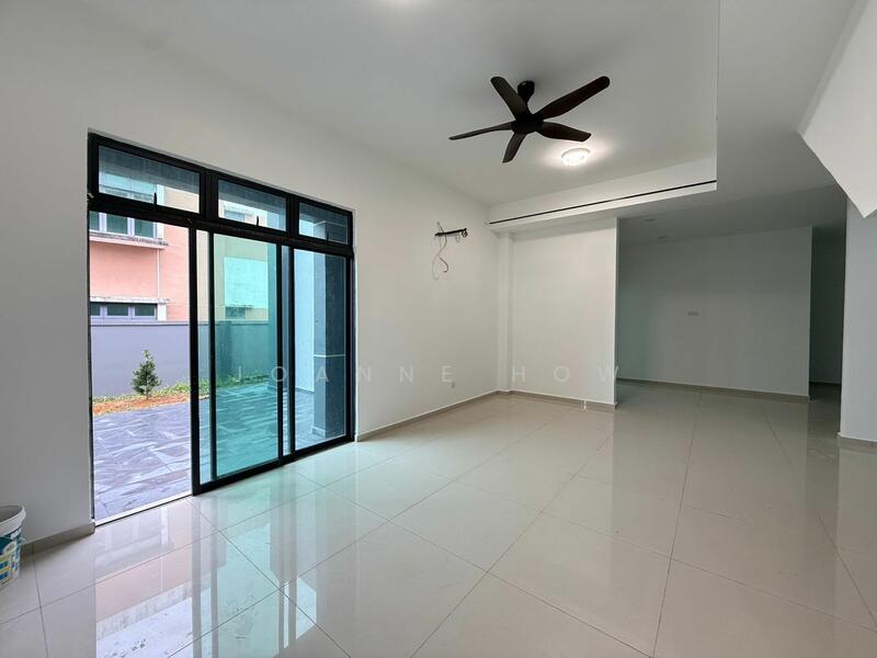 For Rent - Bungalow at Taman Vista Kirana