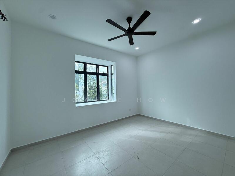 For Rent - Bungalow at Taman Vista Kirana