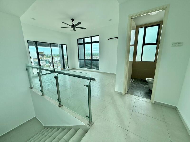For Rent - Bungalow at Taman Vista Kirana