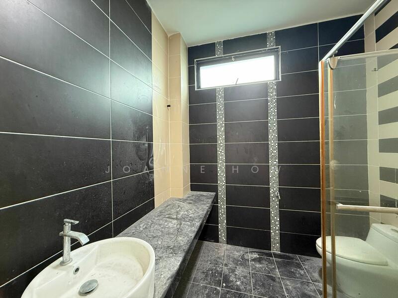 For Rent - Bungalow at Taman Vista Kirana