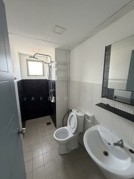 For Rent - Axis Residence