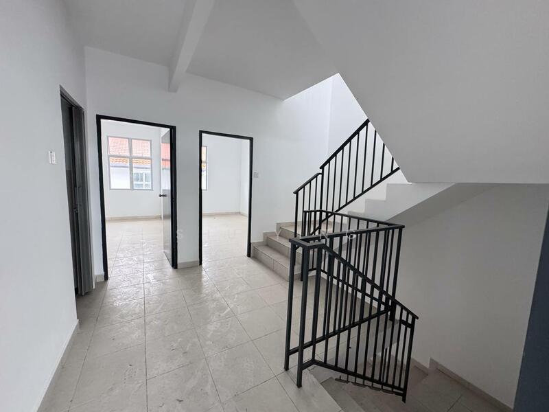 Untuk Dijual - Taman Pulai Mutiara 2.5 Storey Terace House
