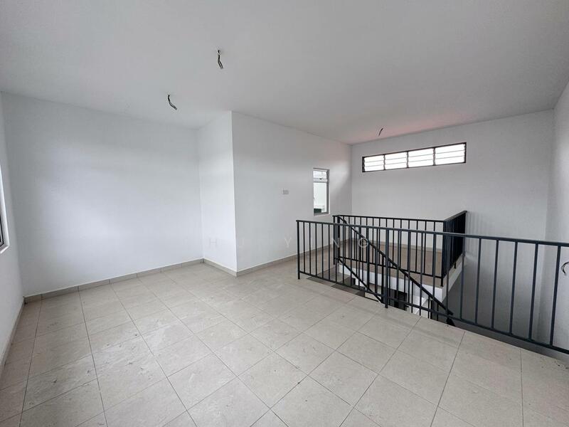 Untuk Dijual - Taman Pulai Mutiara 2.5 Storey Terace House