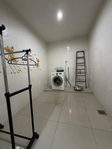 Untuk Dijual - Pengkalan Tiara