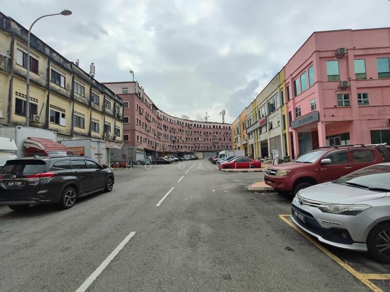 Untuk Dijual - Shop at Taman Tan Yew Lai